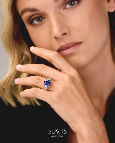 SLAETS Jewellery One-of-a-kind Trilogy Ring Blue Tanzanite and Two Diamonds, 18kt White Gold (horloges)